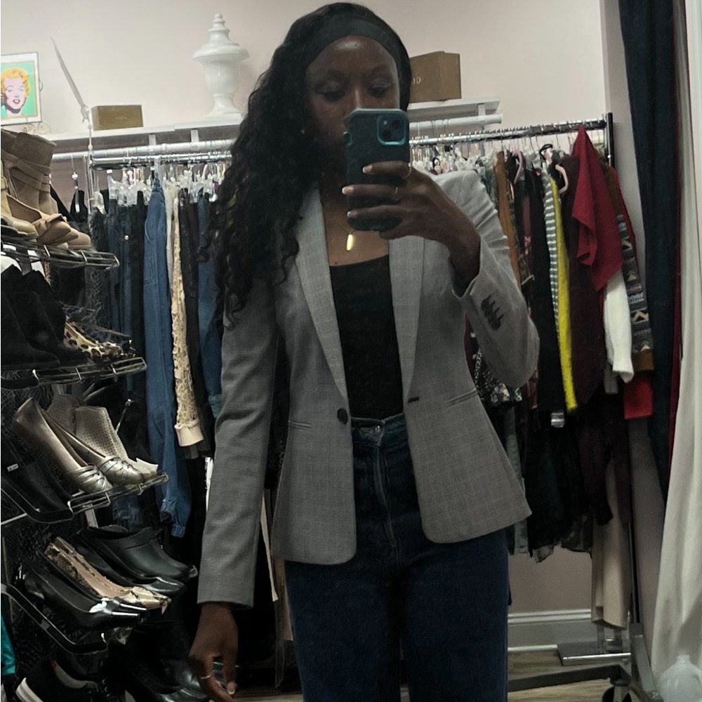 Express Gray Plaid Women's Blazer with Maroon Hints Size 0 Great Condition - Picture 6 of 10